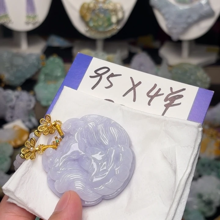 安***逸翡翠未镶嵌颈饰吊坠