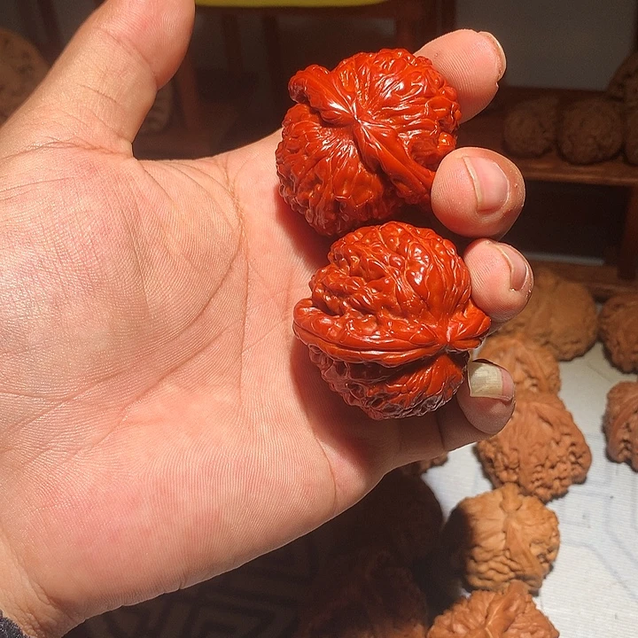文玩核桃把件白狮子
