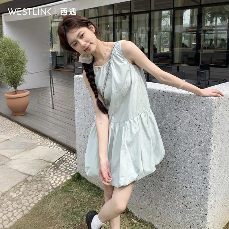 西遇花苞吊带连衣裙女2025年夏季新款五一出游法式圆领无袖裙子