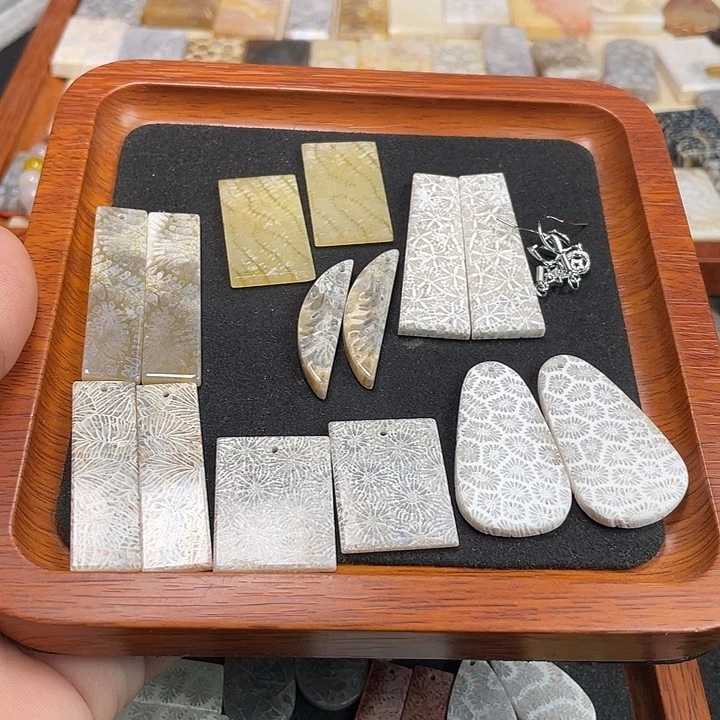 硅化珊瑚（珊瑚玉）手镯未镶嵌黯**动