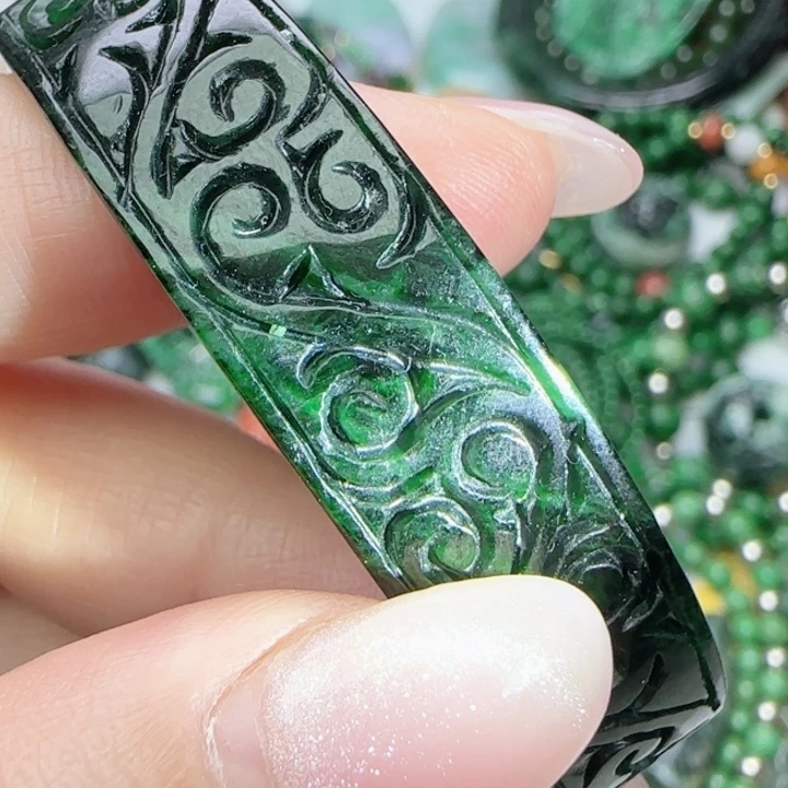 翡翠未镶嵌颈饰天然A货48