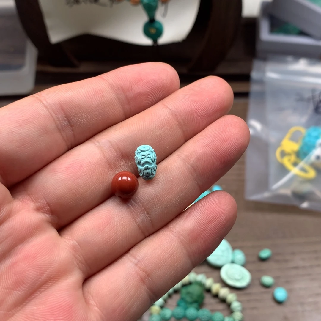 南红玛瑙未镶嵌雕刻
