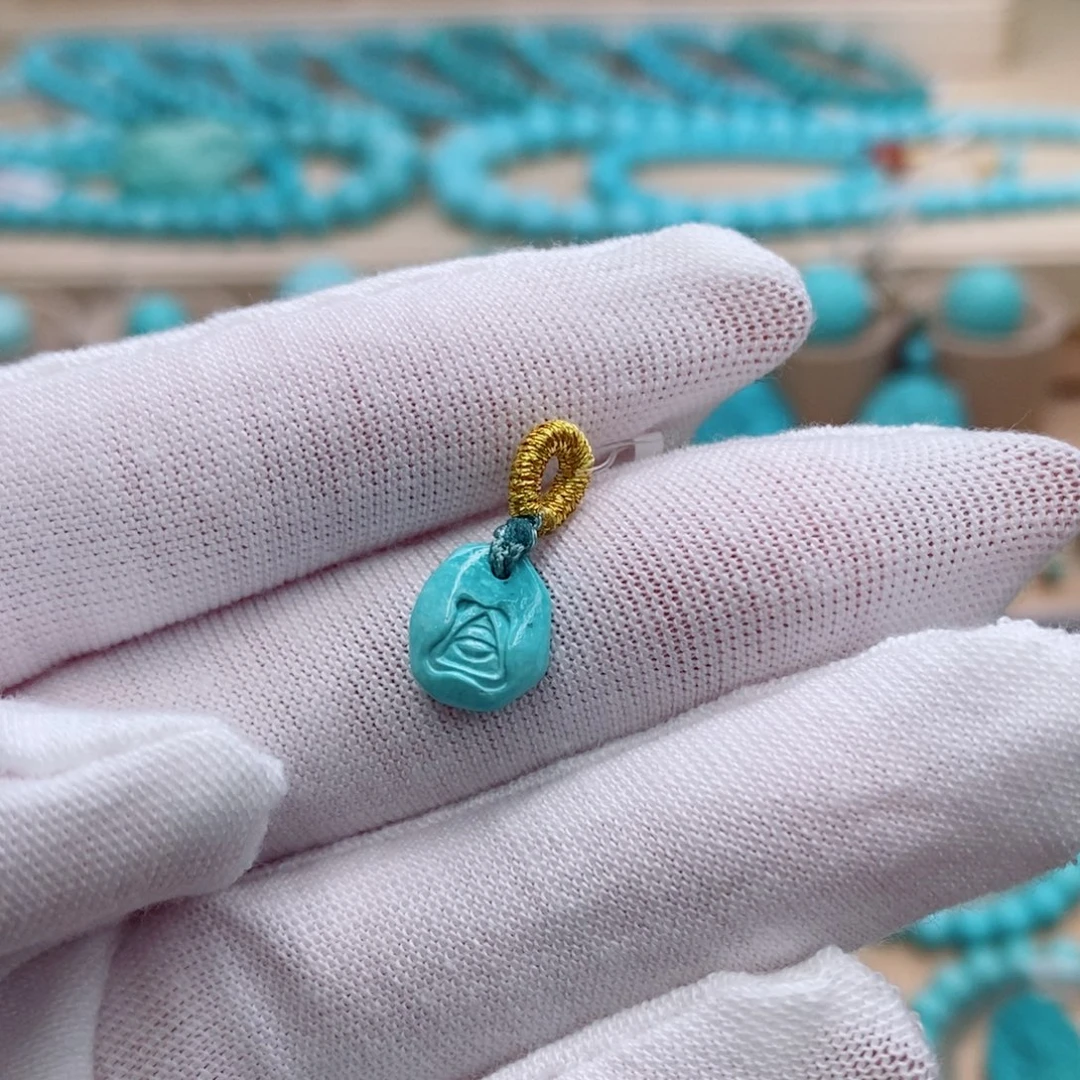 绿松石未镶嵌珠宝奇石