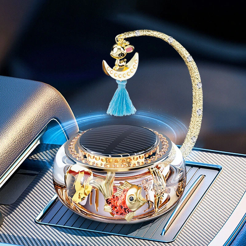 一件代发太阳能车载香水旋转木马鱼旋转香薰香氛摆件除异味淡香膏