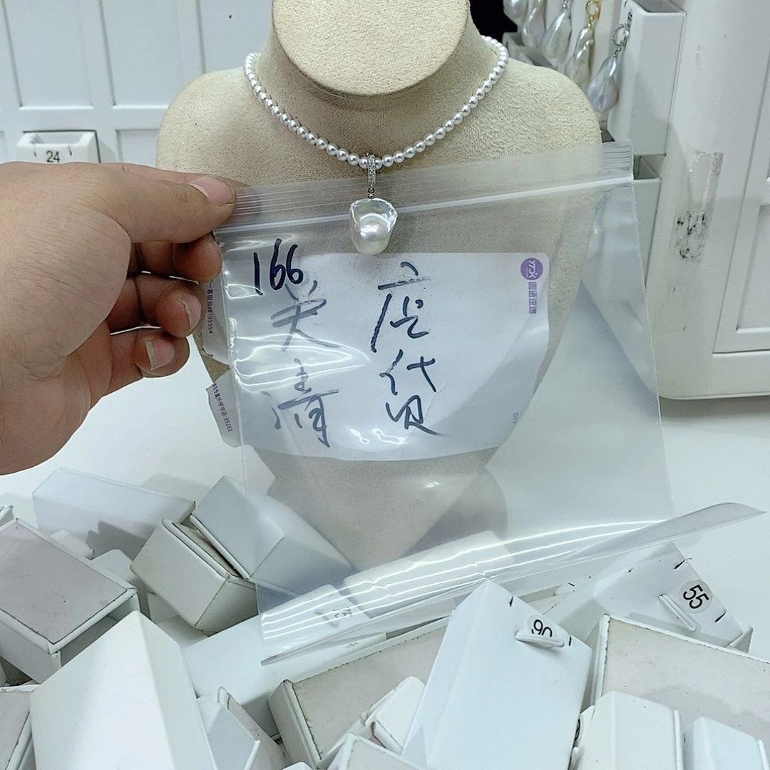 淡水珍珠颈饰合金