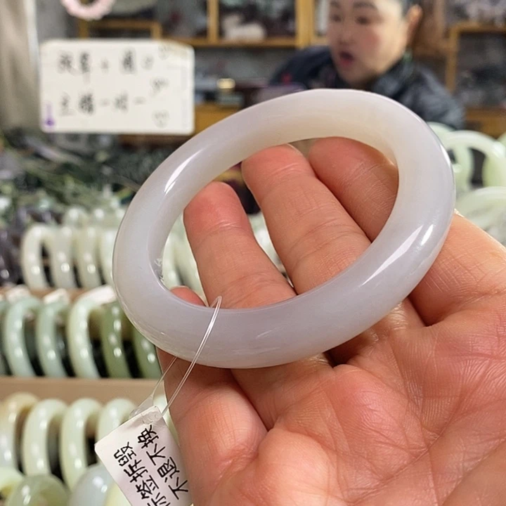 和田玉未镶嵌手镯61