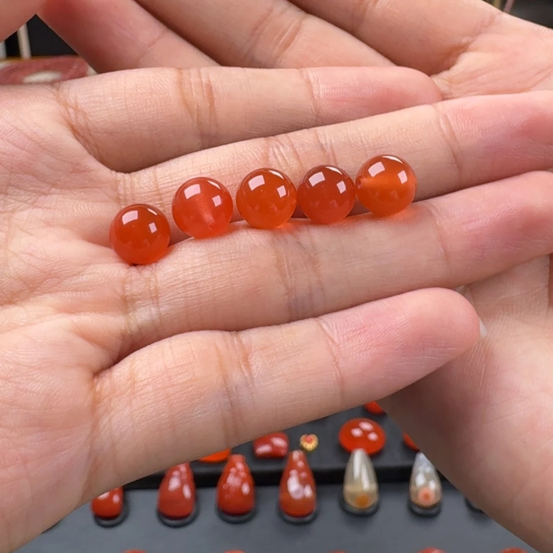 小***可未镶嵌圆珠南红玛瑙