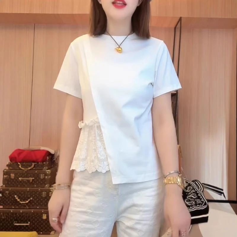 淳启大码高级感正肩蕾丝拼接短袖t恤女士胖MM夏季显瘦不规则白色