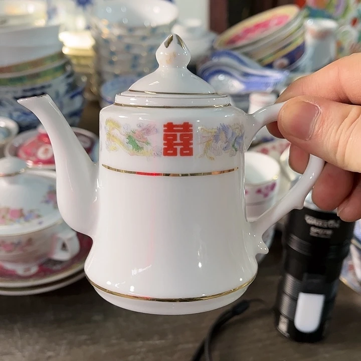 瓷片景德镇陶瓷茶壶。