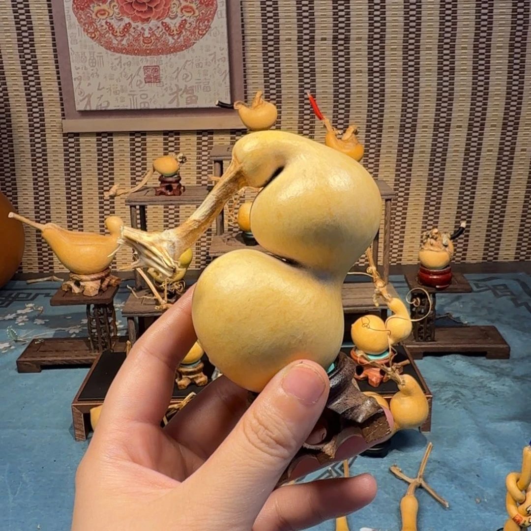 老***驴手把蚂蚁弓背贴肚