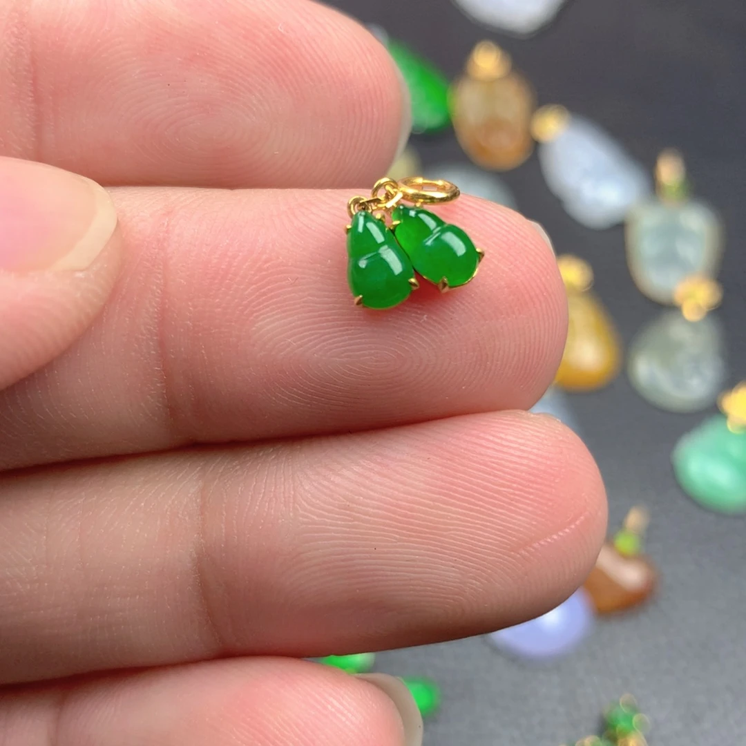 【闪购商品】颈饰18K金镶嵌翡翠翡翠