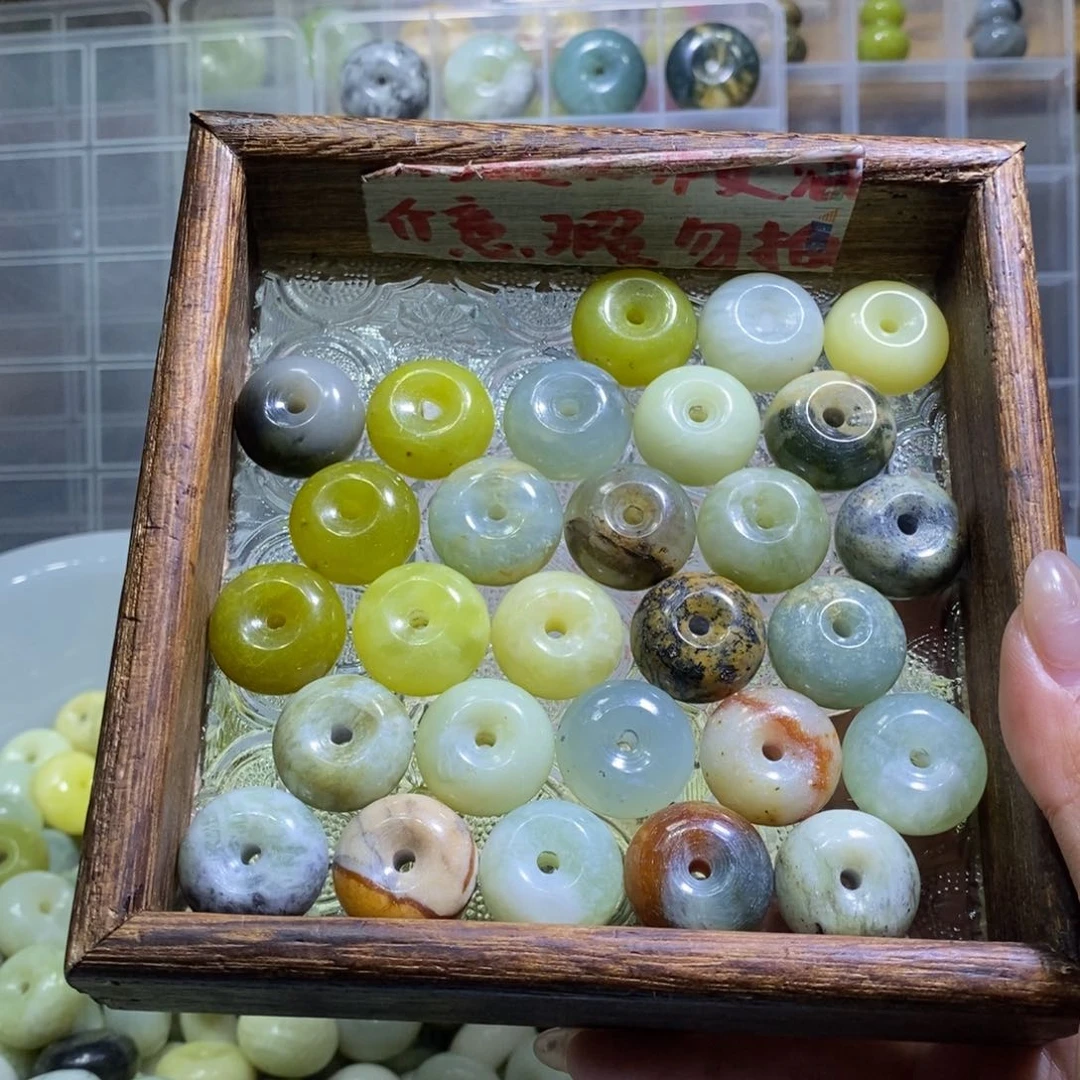 合金蛇纹石玉颈饰珍****有240