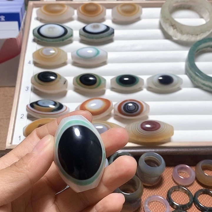 玛瑙/玉髓未镶嵌颈饰