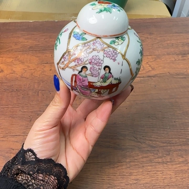 一个陶瓷物件哈哈哈哈