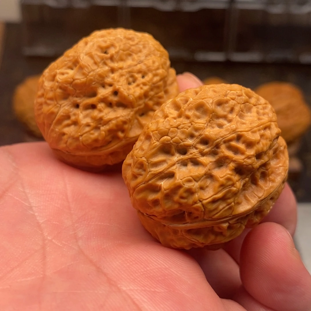 吊坠文玩核桃高背龙脊