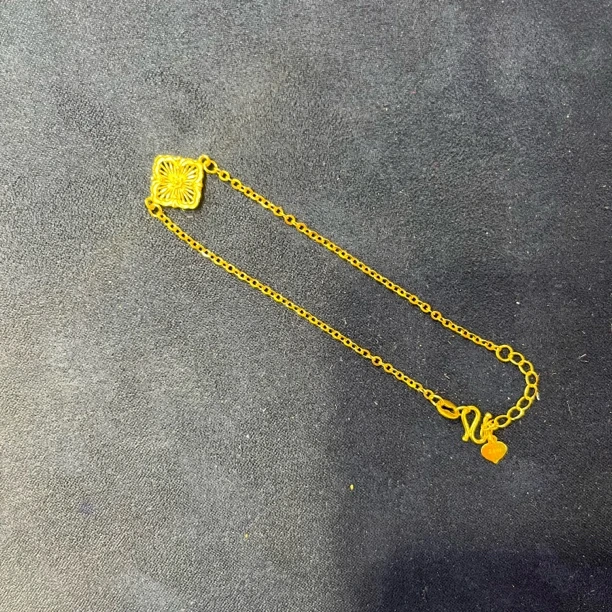 足金手链 足金999四瓣花手链 3.23g b5