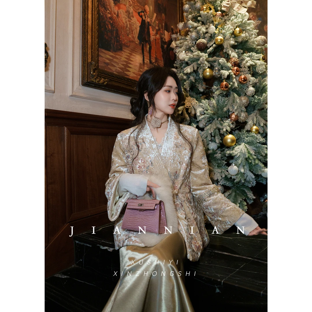 见年·徐十一【念奴娇】90国标白鸭绒新中式羽绒服丝绒上衣外套X3057