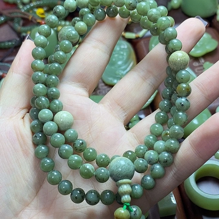 岫岩河磨玉（透闪石质玉）项链未镶嵌