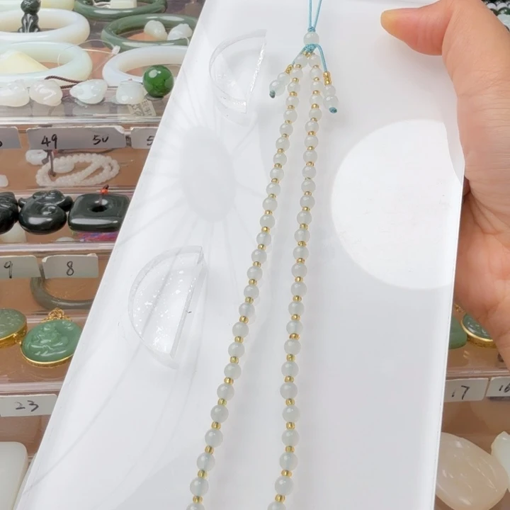 和田玉未镶嵌颈饰手机链串珠