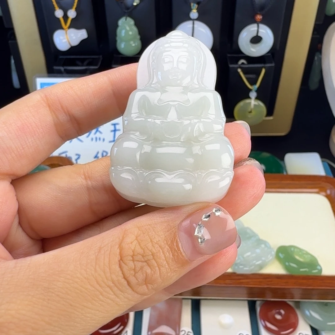 石英质玉未镶嵌颈饰
