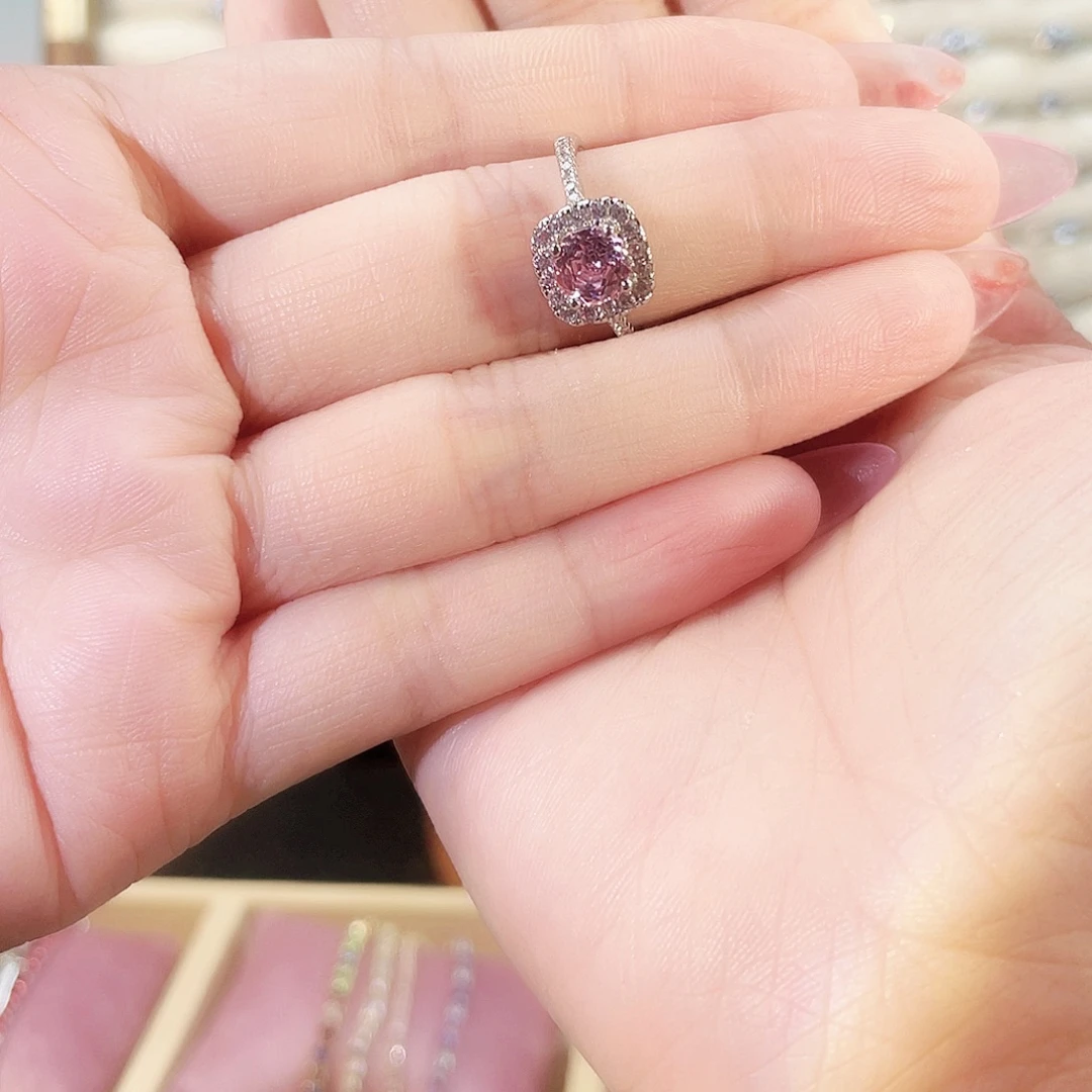 足银合成碳硅石粉钻方包1卡16