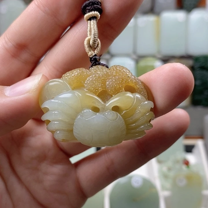 和田玉（糖玉）未镶嵌颈饰