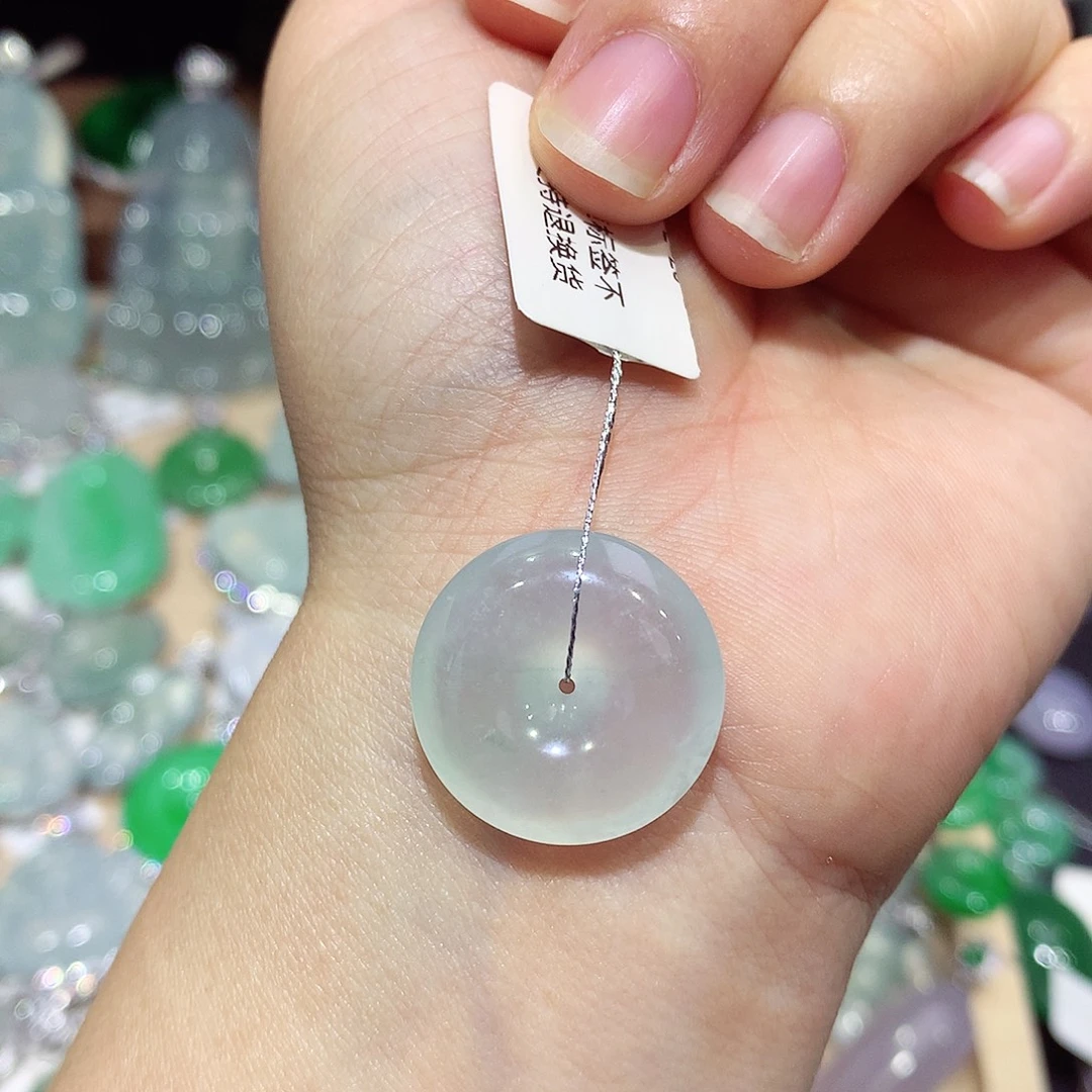 翡翠未镶嵌颈饰扣子