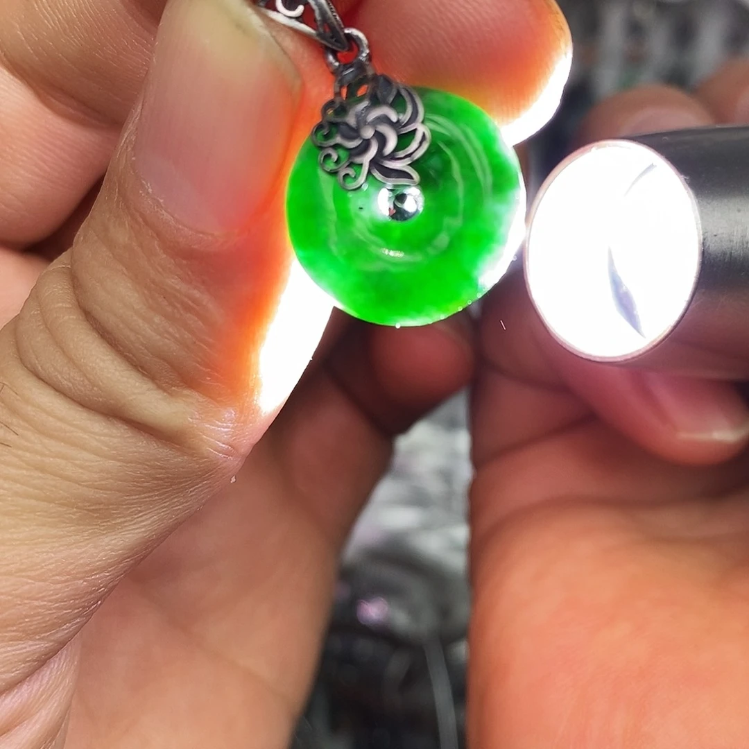 颈饰银S925镶嵌翡翠漂亮美眉