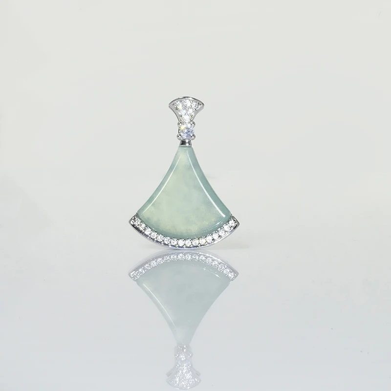 【吴帅翡翠】天然翡翠无事牌裙子吊坠A货翡翠饰品（不含链）多样性发1