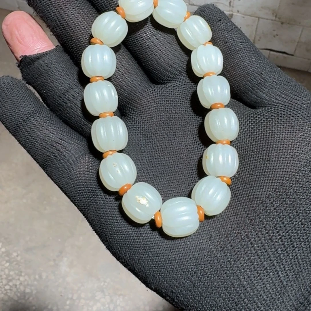 和田玉颈饰未镶嵌旗**生