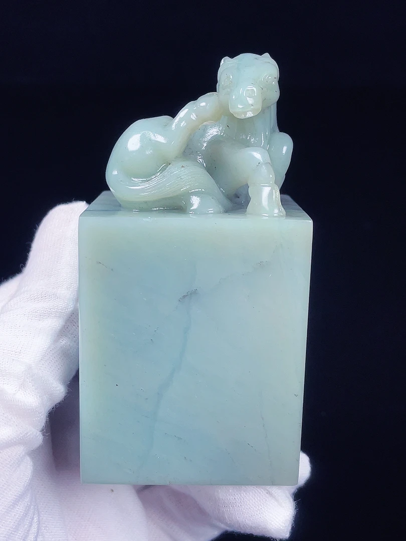精品云南天青石瑞兽