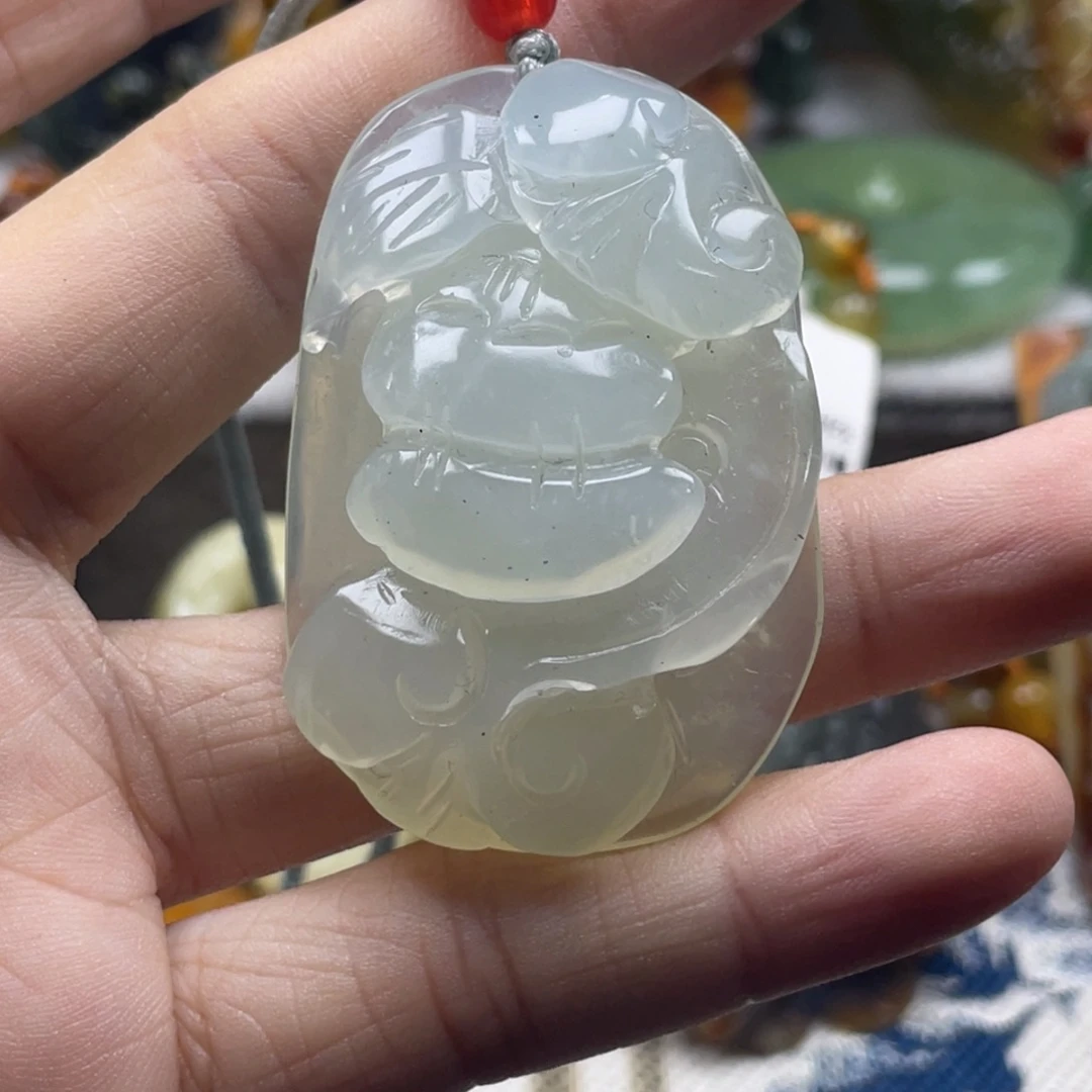 蛇纹石玉颈饰未镶嵌