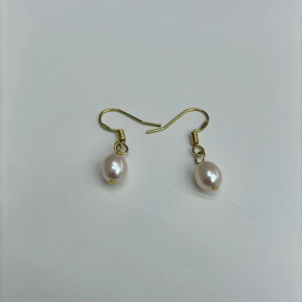 505-粉色珍珠耳钩