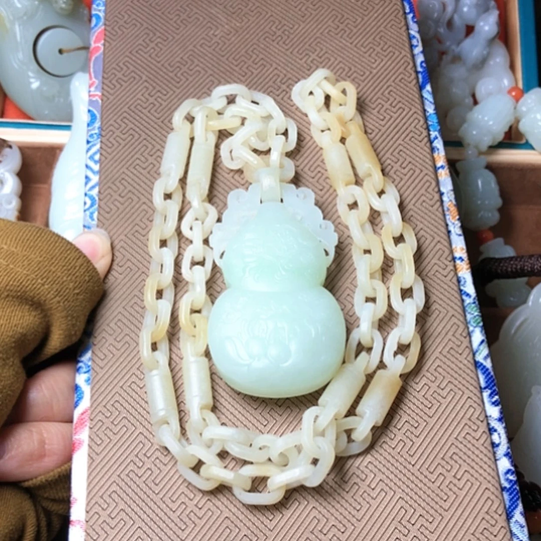 【闪购商品】颈饰未镶嵌和田玉彭*冑