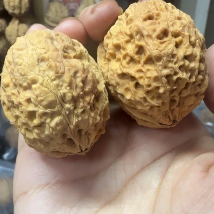 文玩核桃吊坠龙骨44