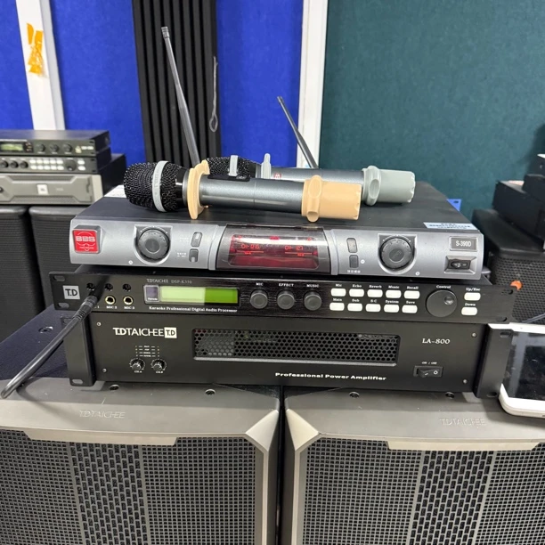 8新 BBS bbs无线话筒一套不包邮