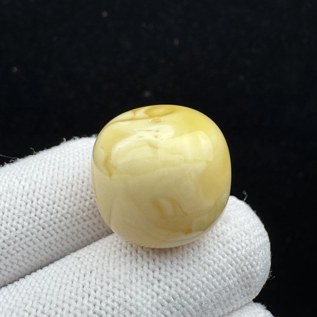 M4681天然原矿俄料蜜蜡 浓白蜡墩子 20.2*16.8mm支持复检