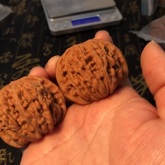 l***n把件文玩核桃汉高楼44mm