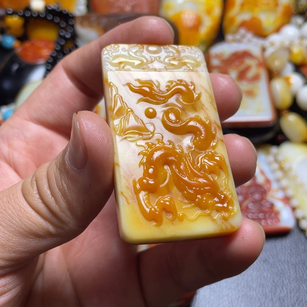 青***君和田玉未镶嵌颈饰