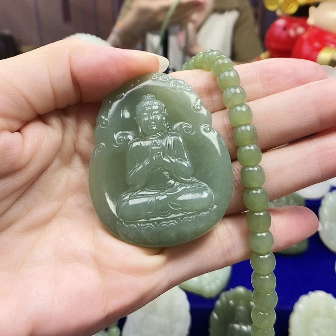 颈饰未镶嵌和田玉已*置