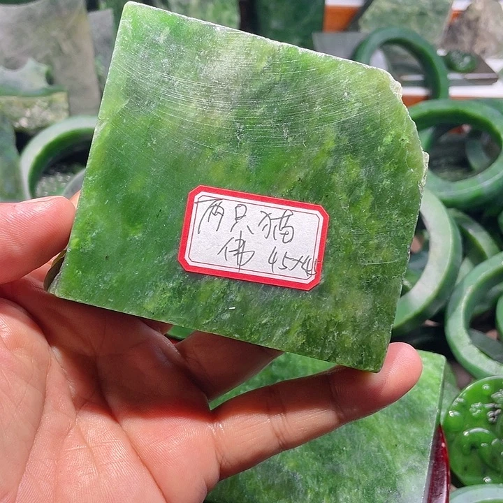 两****和田玉（碧玉）未镶嵌颈饰