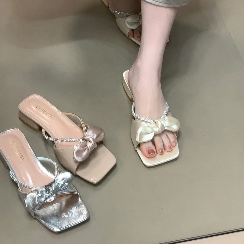 蝴蝶结水钻带小凉拖鞋女2025年新款一字拖甜美风外穿