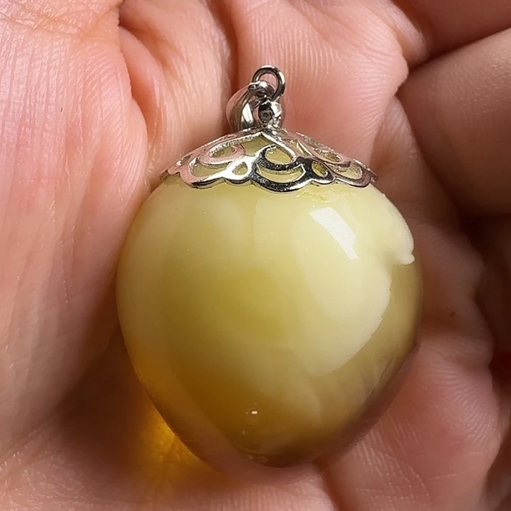 蜜蜡银S925镶嵌颈饰吊坠