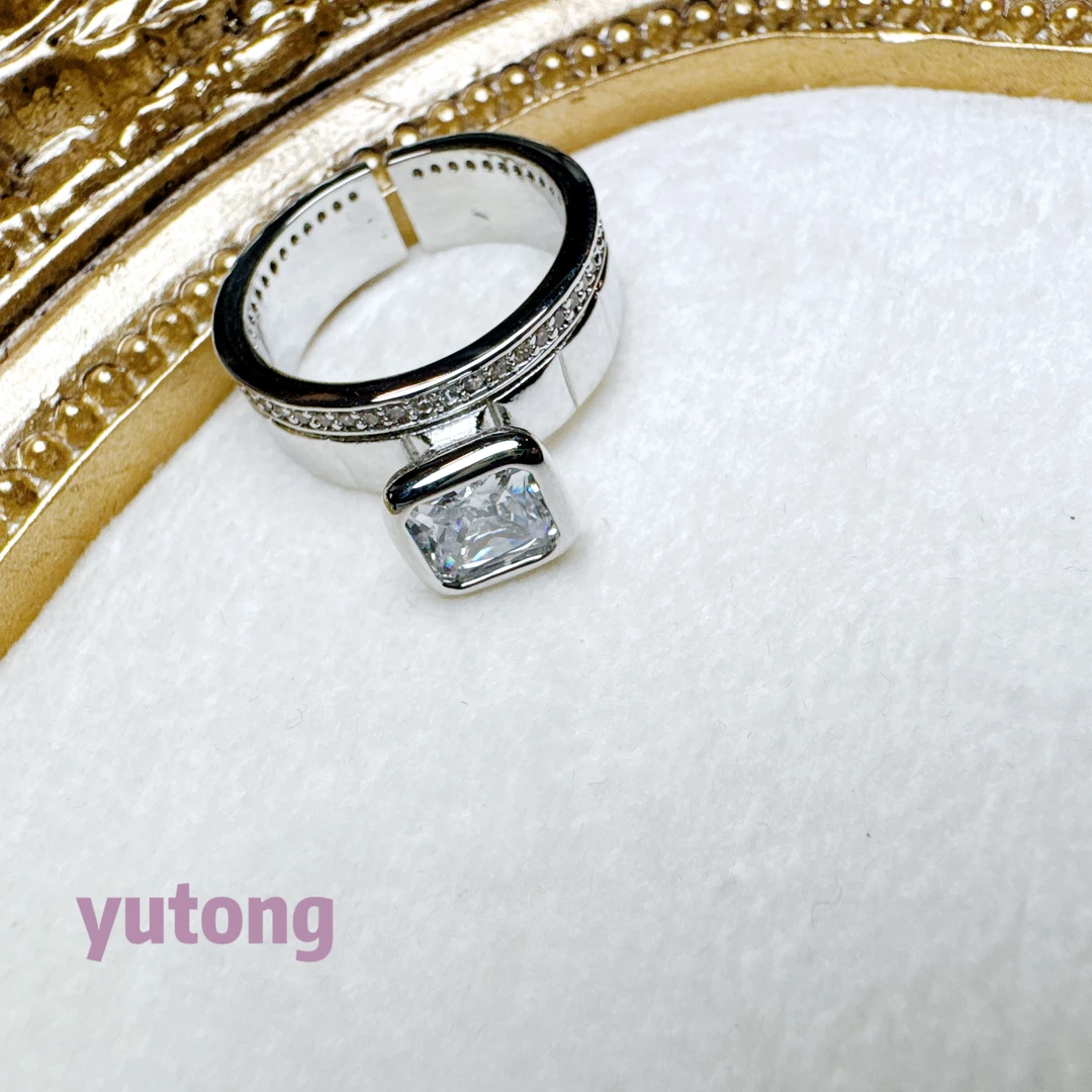 铜合金锆石戒指 【雨桐轻奢饰品】设计款戒指KY01159