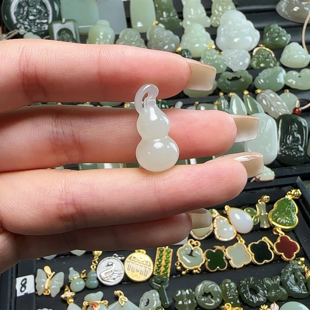 颈饰未镶嵌和田玉