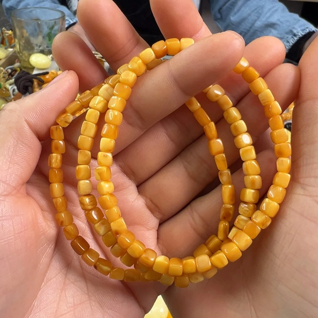 蜜蜡裸石未镶嵌多样性发一条