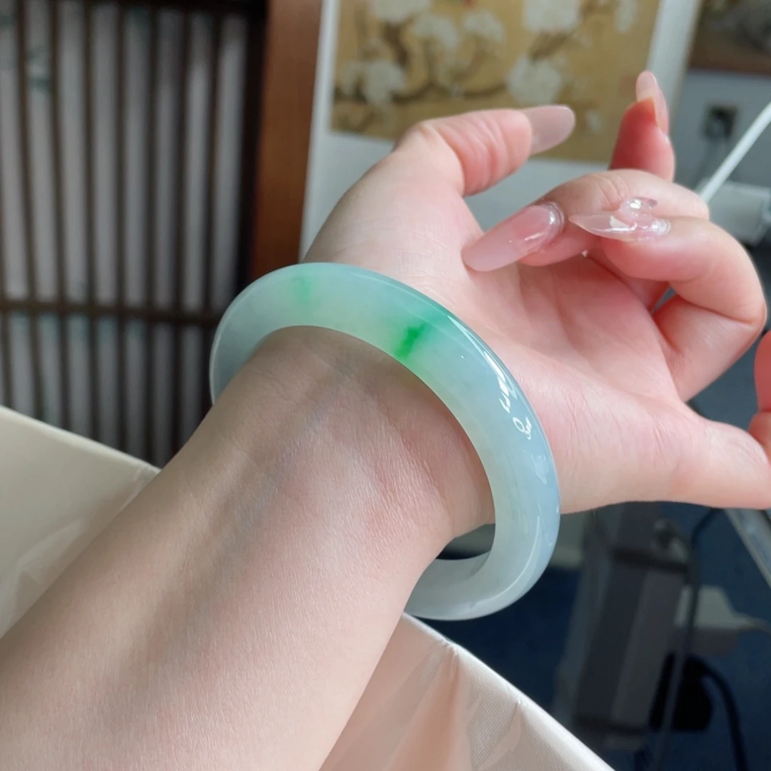 未镶嵌手镯翡翠58.3冰胶淡绿飘金丝阳绿 娇润感 10号