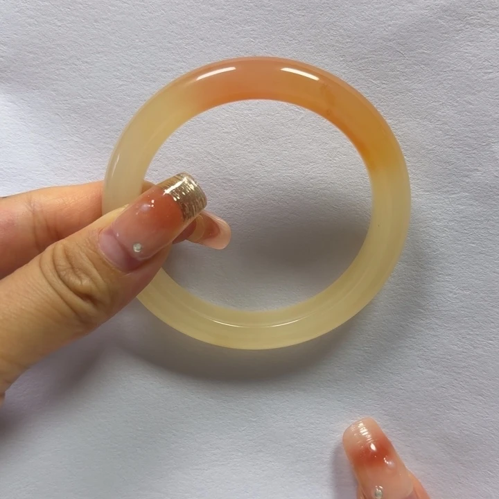 安***卡石英质玉（黄龙玉）未镶嵌手镯