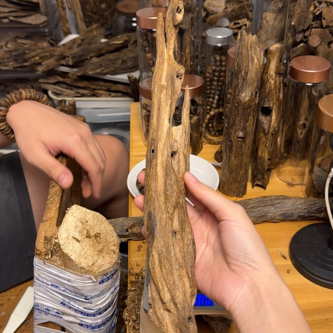 沉香碎屑沉香白棋块料92克