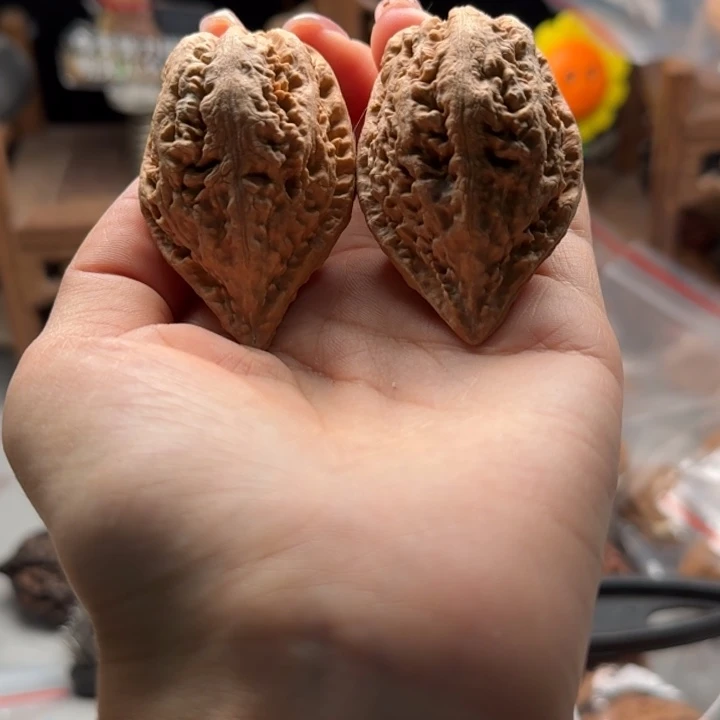 文玩核桃把件关东木子楸百核90花皮